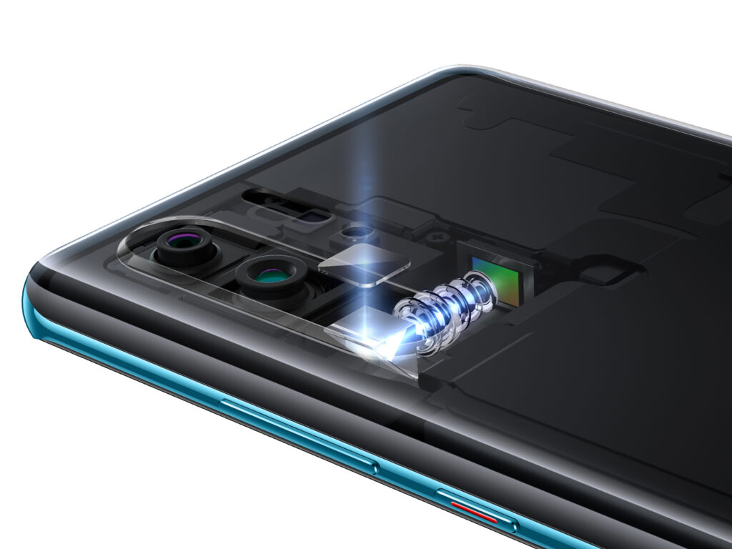 Triple camera system with periscope zoom lens